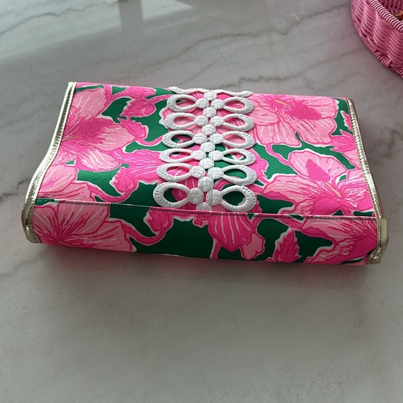 Lilly Pulitzer clutch. New - Picture 3 of 5